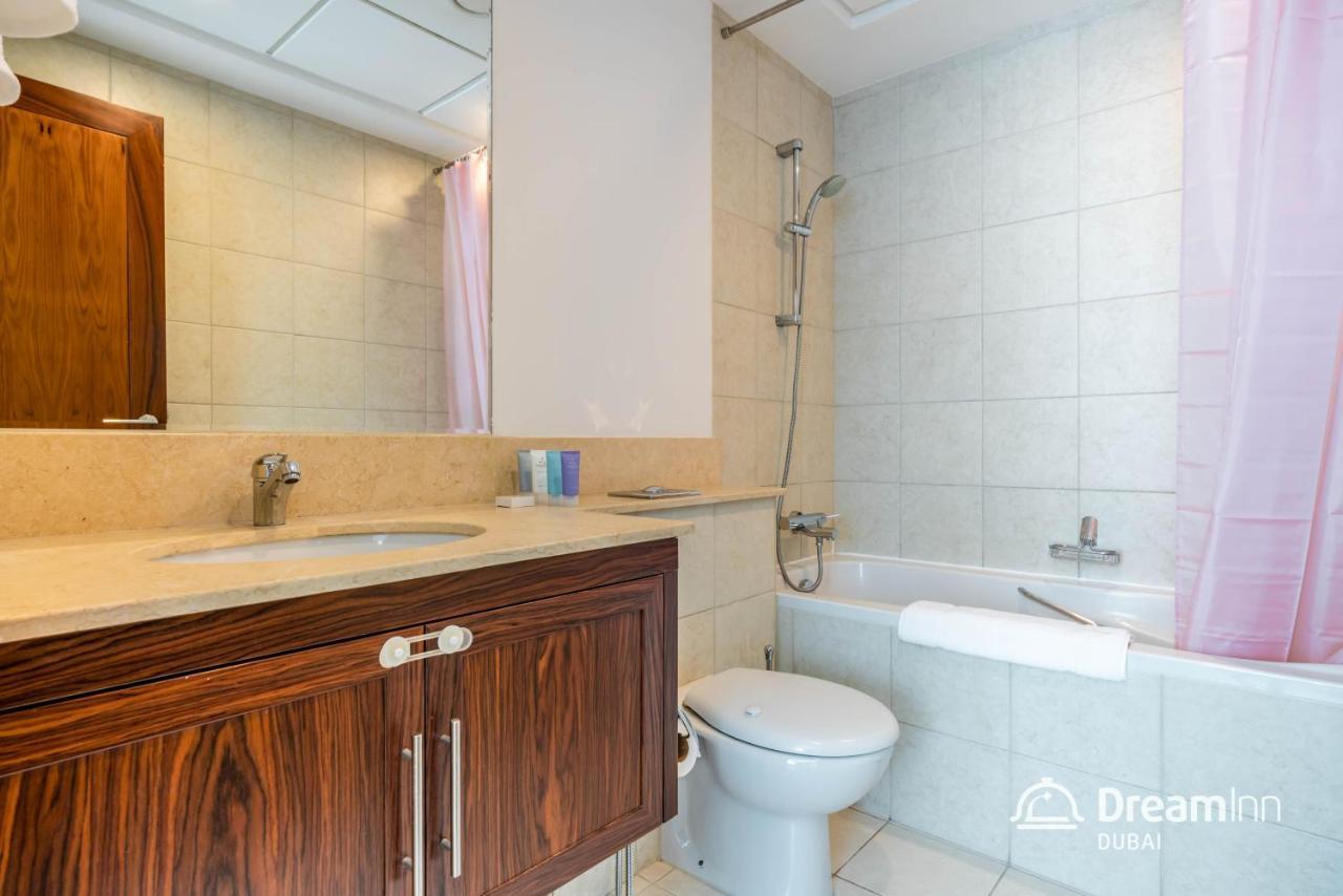 Dream Inn Apartments - Burj Residence With Fountain View Dubai Exterior photo